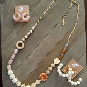 Jewelry set, includes 2 pairs of earrings and the necklace.